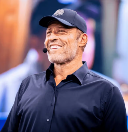 The Morning Ritual Tony Robbins Uses to Live Lucky (And How to Build Your Own)