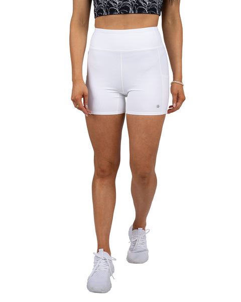 2025_NyxShortsWhite_01_grande.